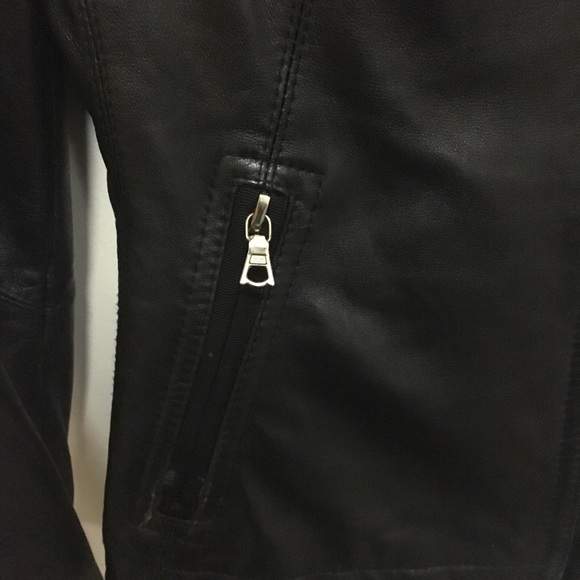 Like new Elie Tahari Moto leather jacket - Picture 4 of 8